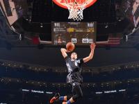 FB体育APP-赛道上的独舞者，弗拉霍维奇在F1街道赛之夜的统治级存在