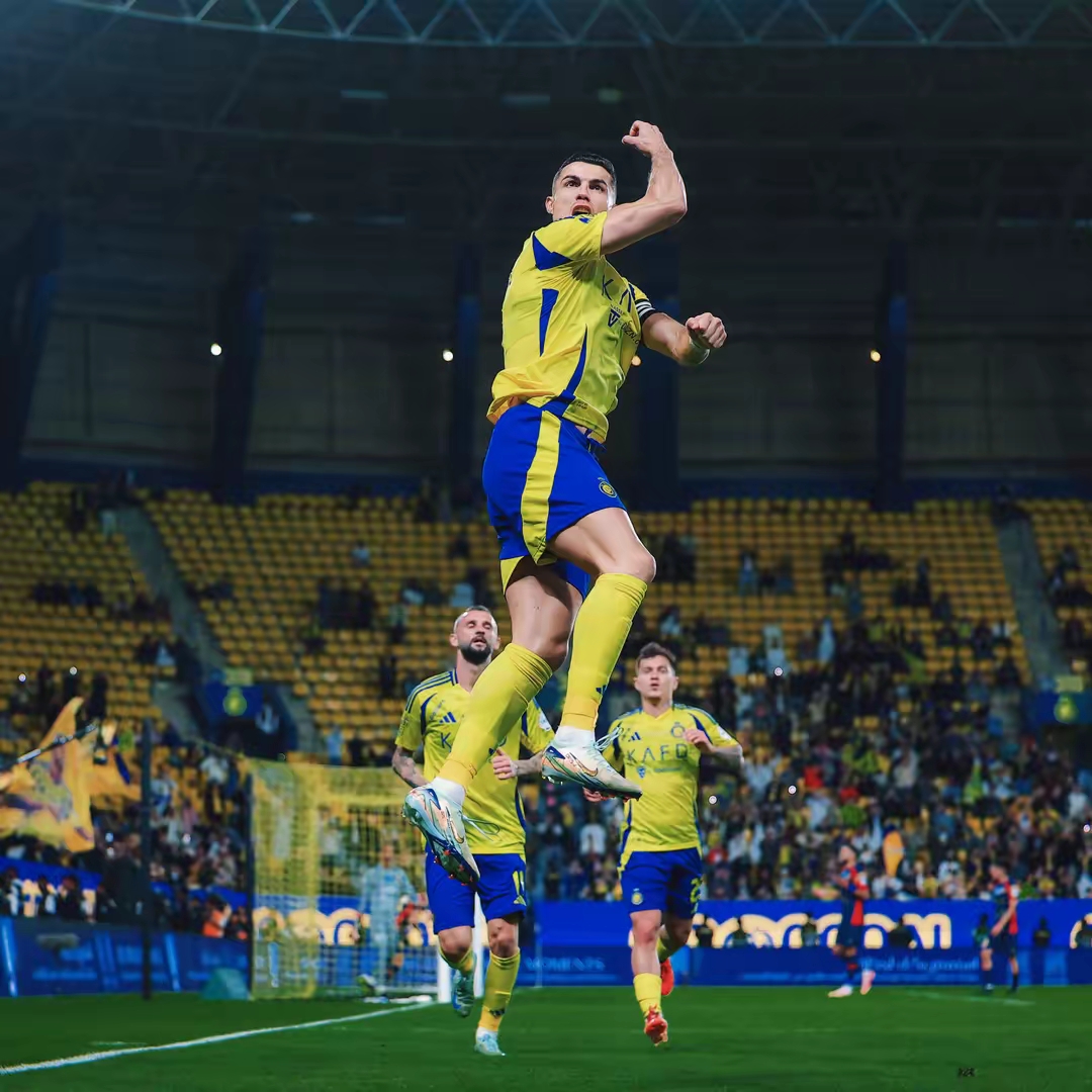 包含斯洛文尼亚队胜出为愿,祖里突冲射门场面精彩的词条 包含斯洛文尼亚队胜出为愿,祖里突冲射门场面精彩的词条