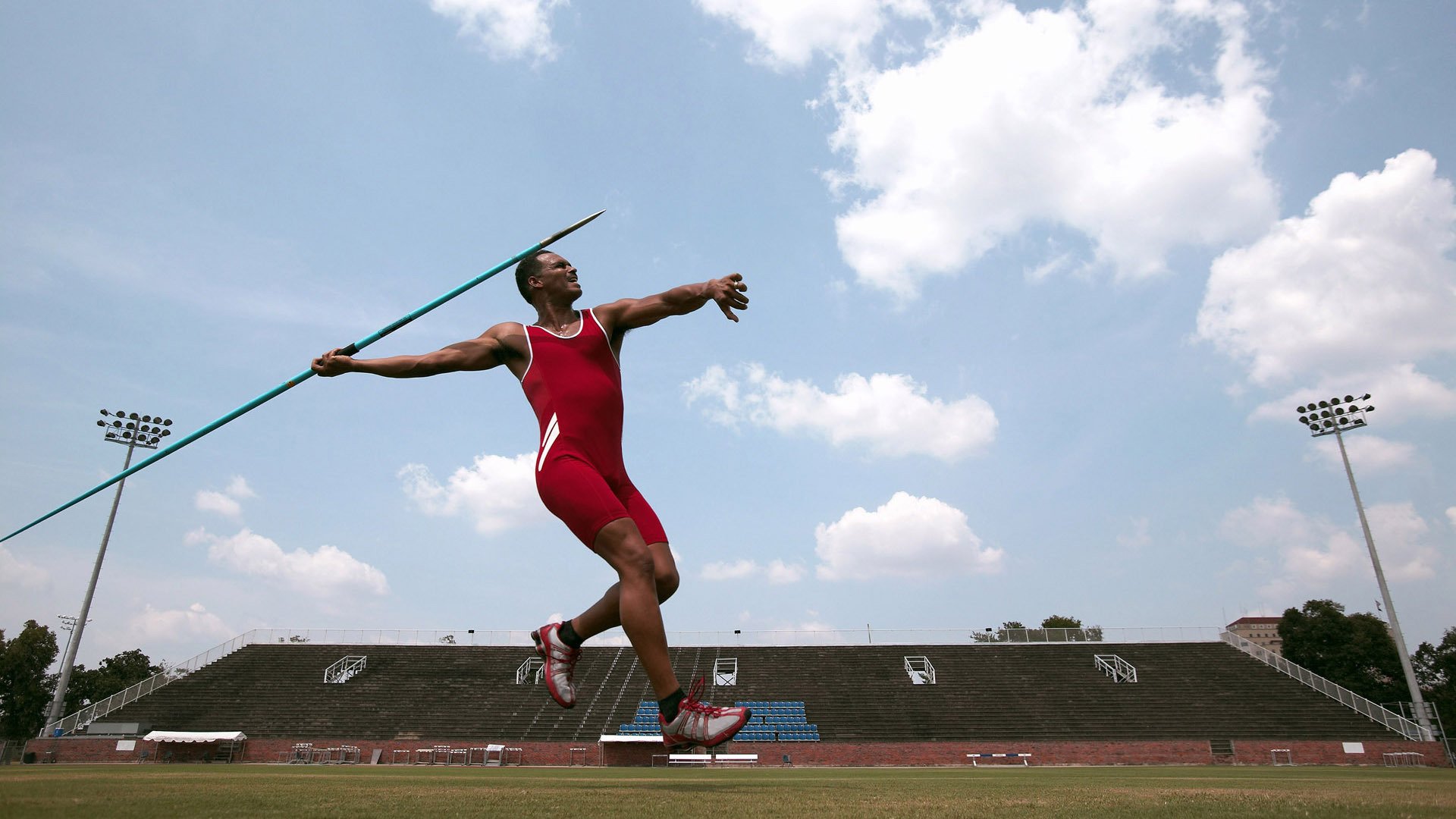 马克西狂飙40分主宰全场，绿军铁蹄无情冲垮魔术防线