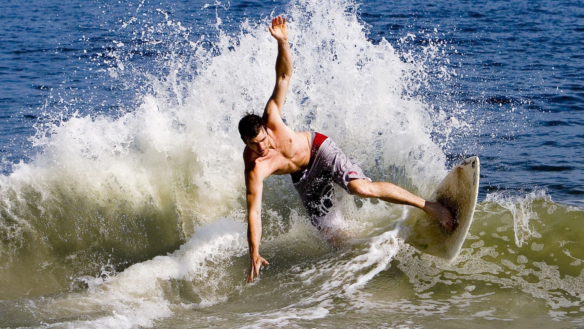 鏖战那不勒斯，福登率队力克里昂，谱写青春风暴新篇章